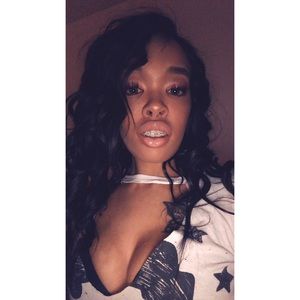 Meet your Posher, Rena